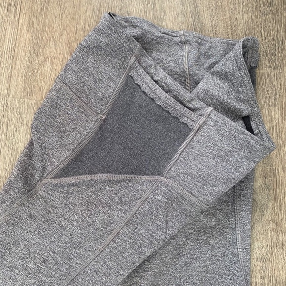 Lululemon Free Runner Crop Size 6 Gray - Picture 12 of 13